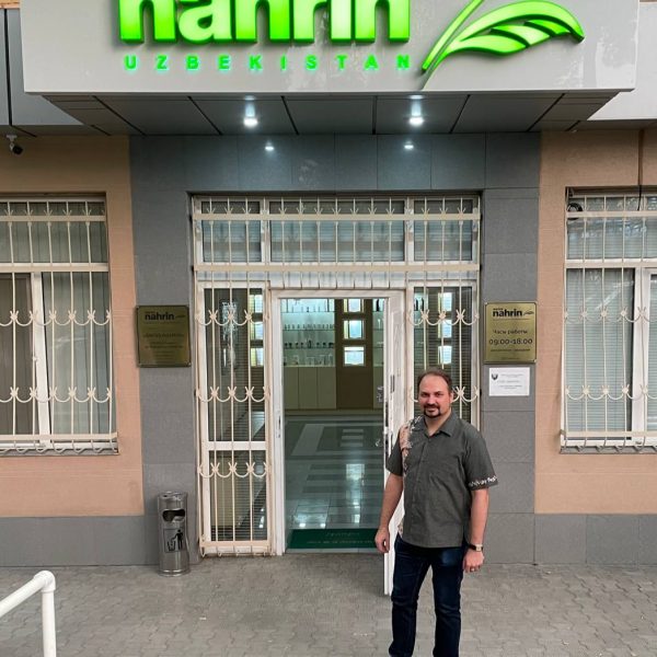 Мероприятие Свисс Нарин в Ташкенте 2021: фасад офиса Nahrin